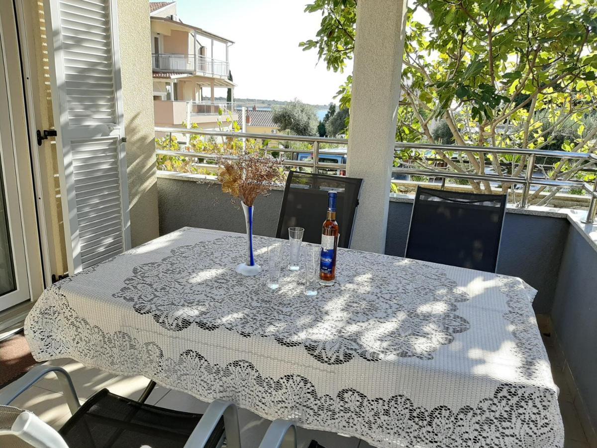 Apartments Puky Dreams Novalja Luaran gambar