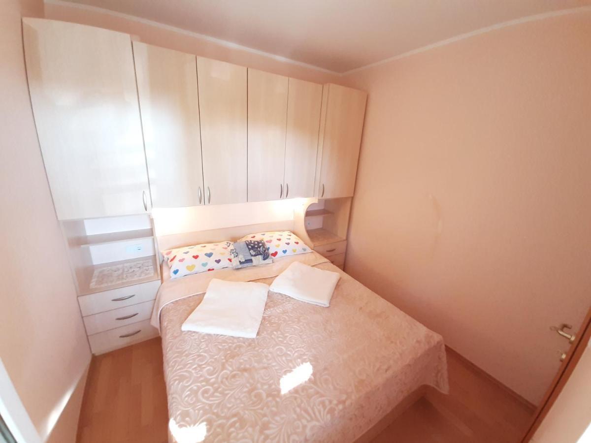 Apartments Puky Dreams Novalja Luaran gambar