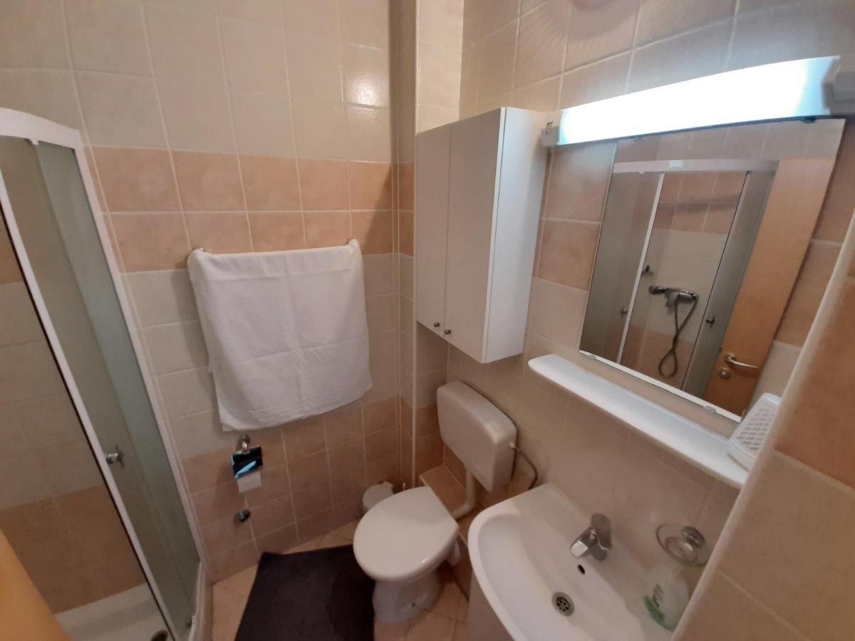 Apartments Puky Dreams Novalja Luaran gambar