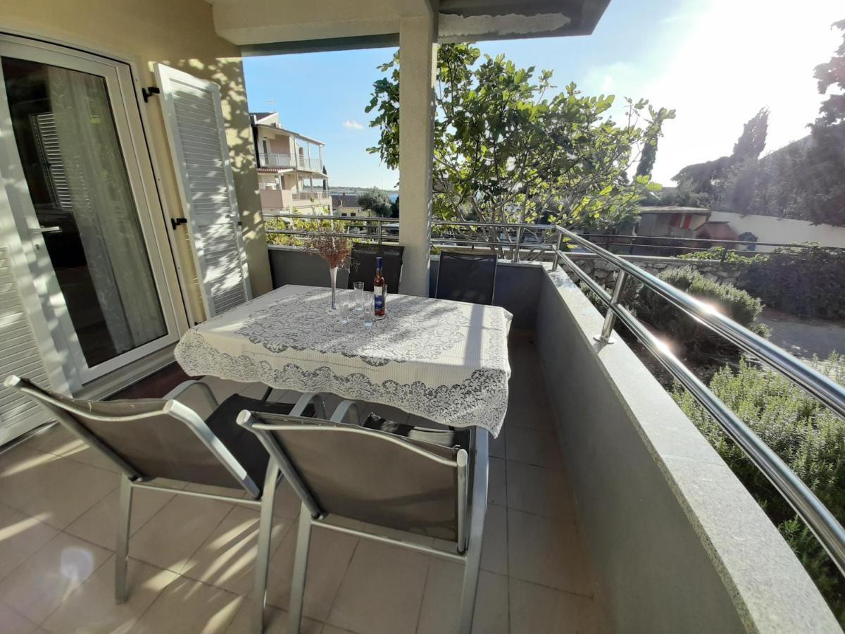 Apartments Puky Dreams Novalja Luaran gambar